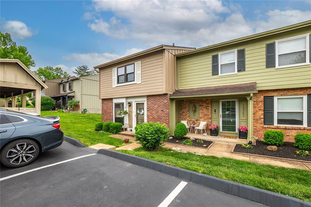 Property Photo: 13360 Hiddencrest Lane MO 63021