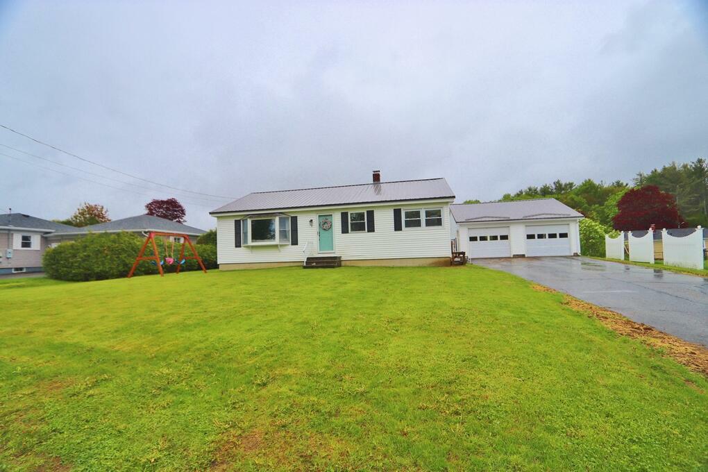 Property Photo: 8 Sunset Drive ME 04401