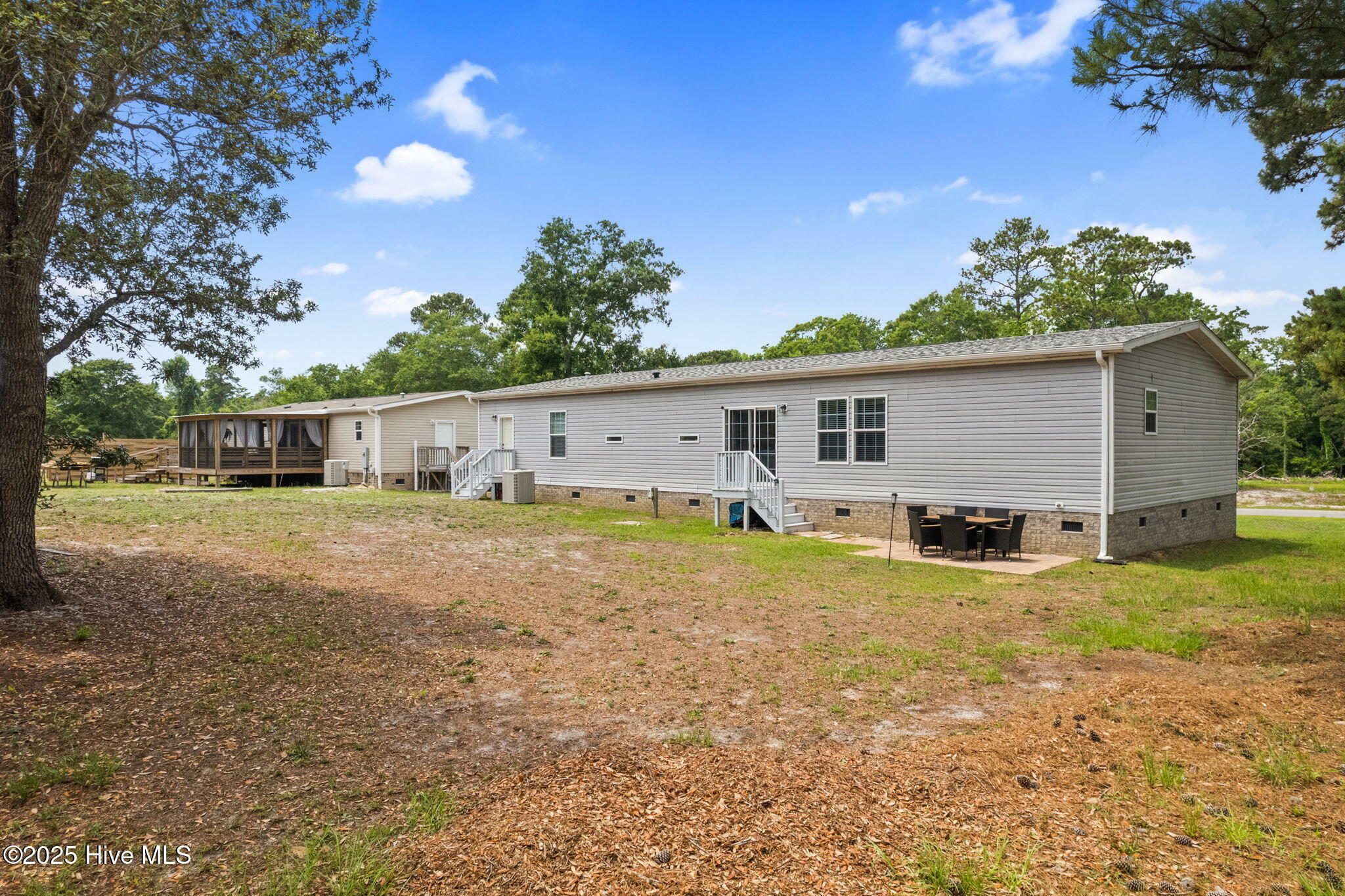 Property Photo: 2186 Lakeside Avenue SW NC 28462