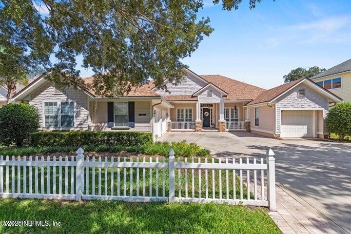 Property Photo: 1867 Paradise Moorings Boulevard FL 32068