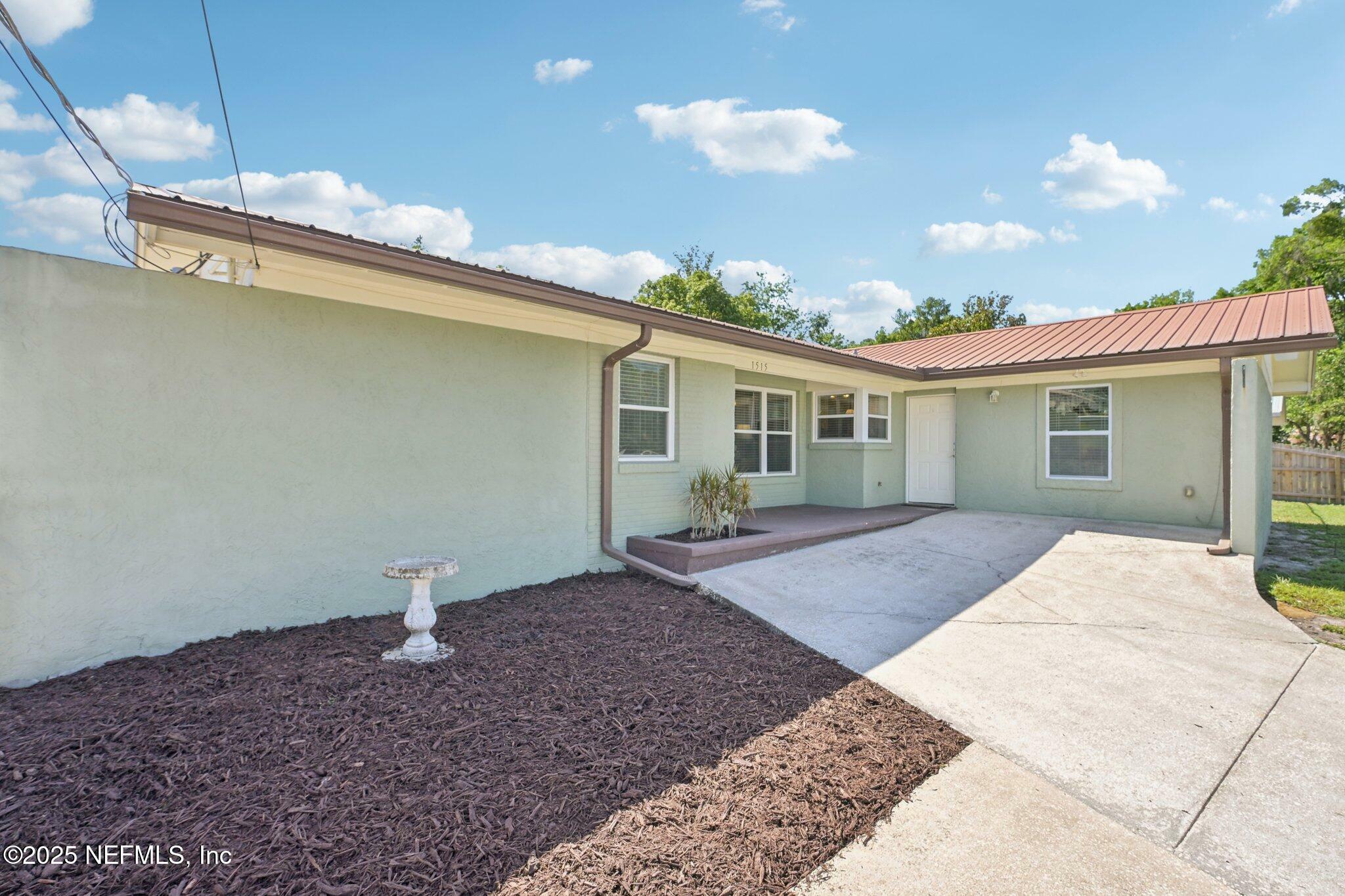 Property Photo:  1515 Husson Avenue  FL 32177 