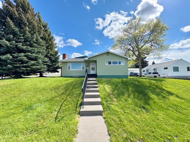 Property Photo:  1601 Choteau Street  MT 59601 