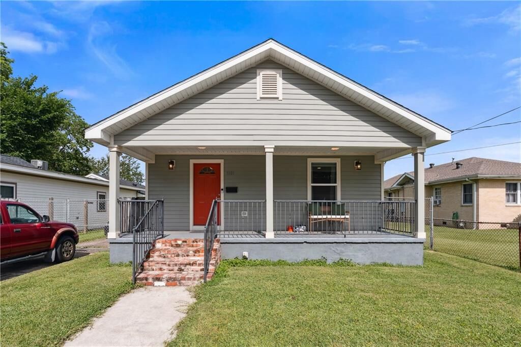 Property Photo:  1101 Fairway Drive  LA 70062 