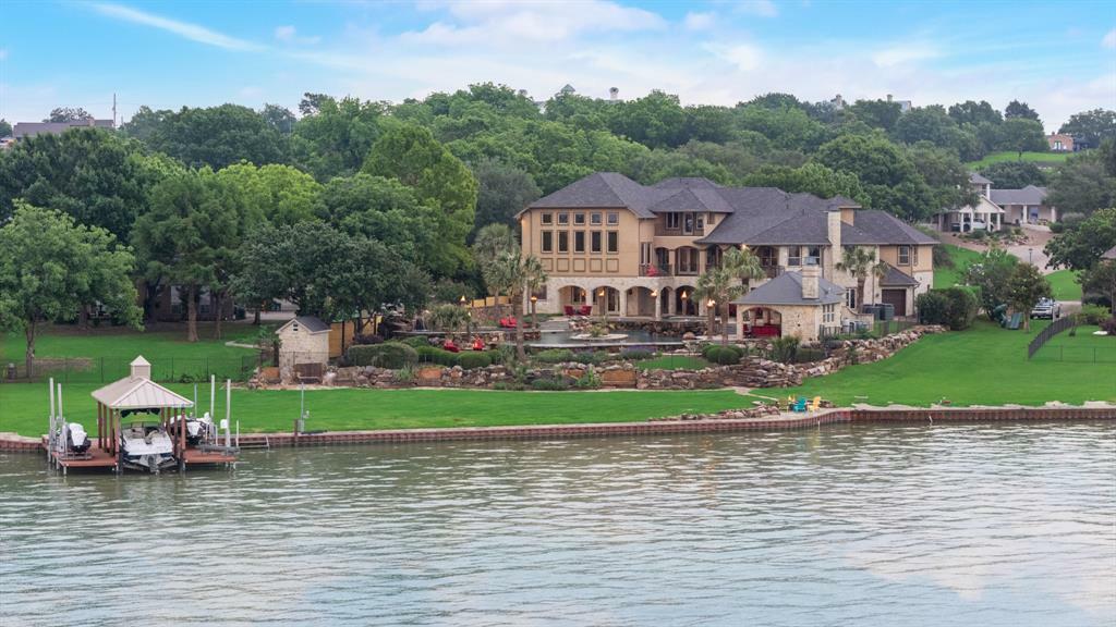 Property Photo:  1612 S Lakeshore Drive  TX 75087 