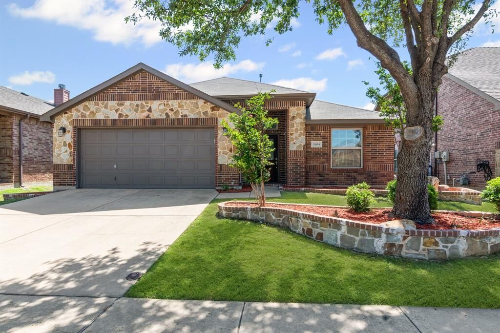 Property Photo:  11804 Horseshoe Ridge Drive  TX 76244 