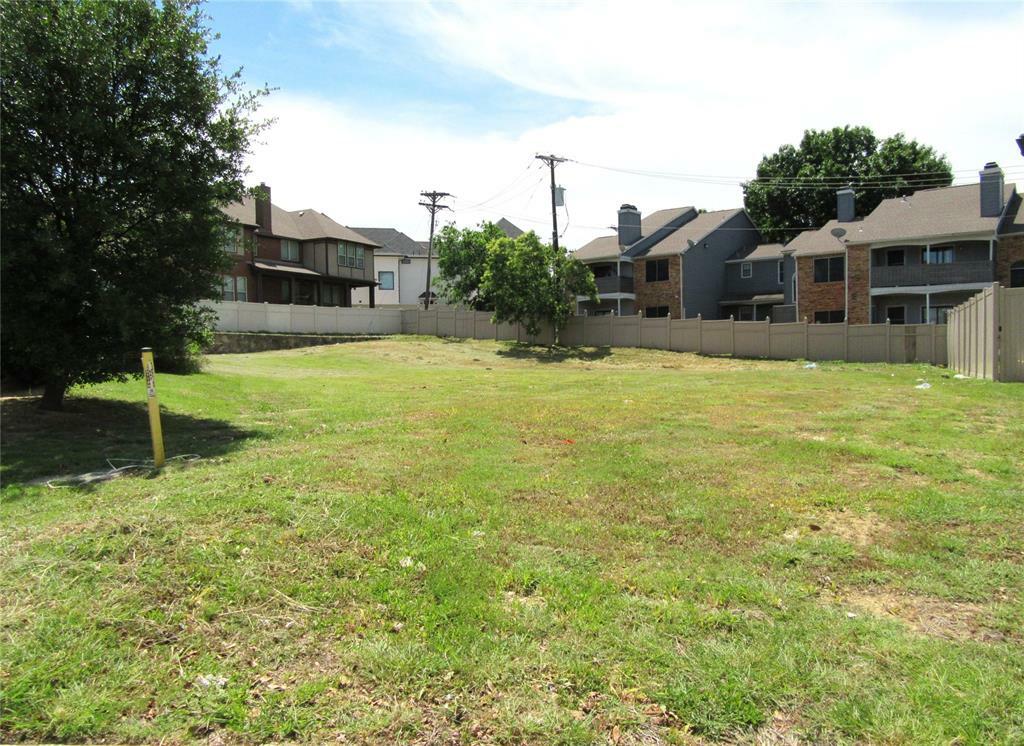 Property Photo: 16 Almanzor Avenue TX 75062