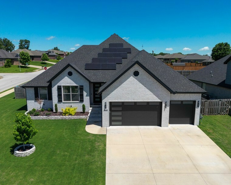 Property Photo: 1460 Amber Way AR 72719