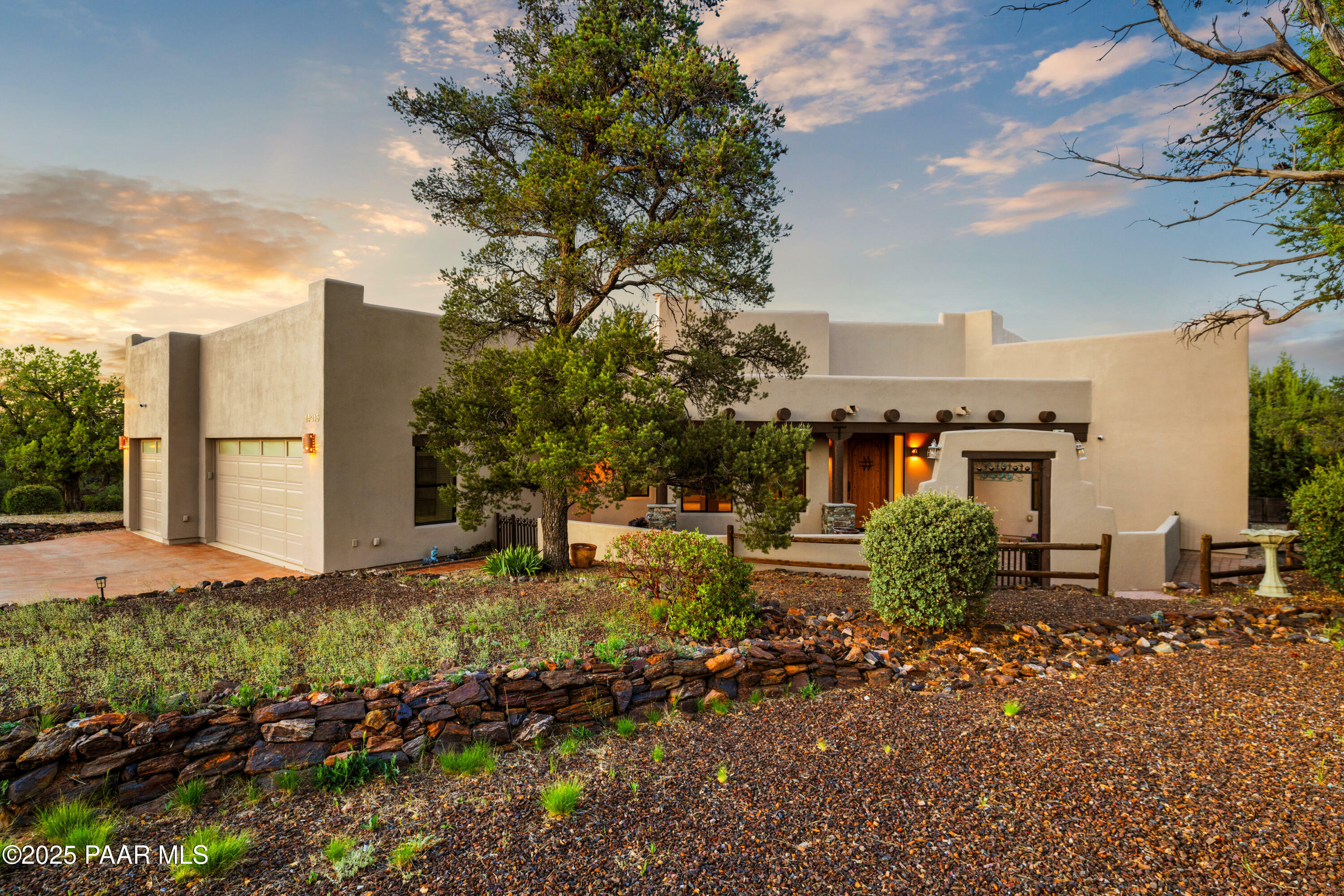 Property Photo: 14015 N Warbonnet Lane AZ 86305