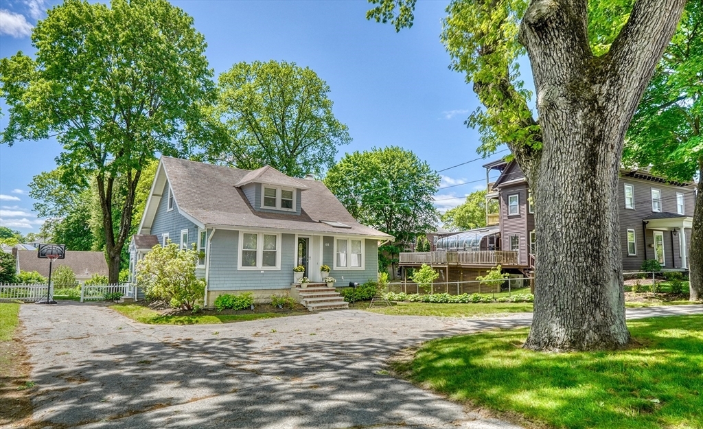 108 Needham St  Dedham MA 02026 photo