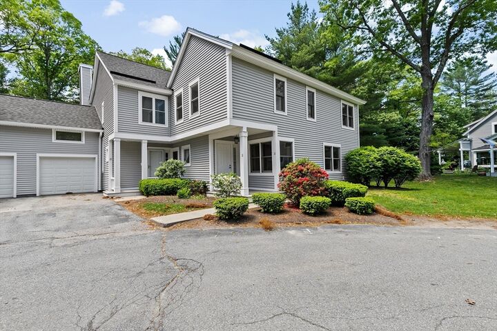 Property Photo:  11 Holly Ct 11  MA 02370 