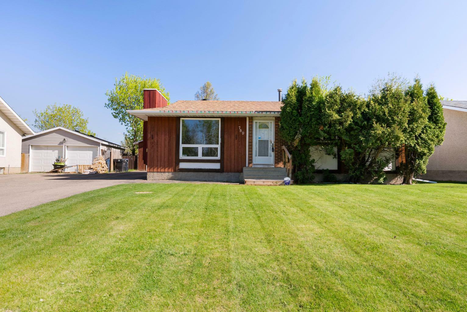 Photo de la propriété:  789 Timberline Drive  AB T9K 1B1 