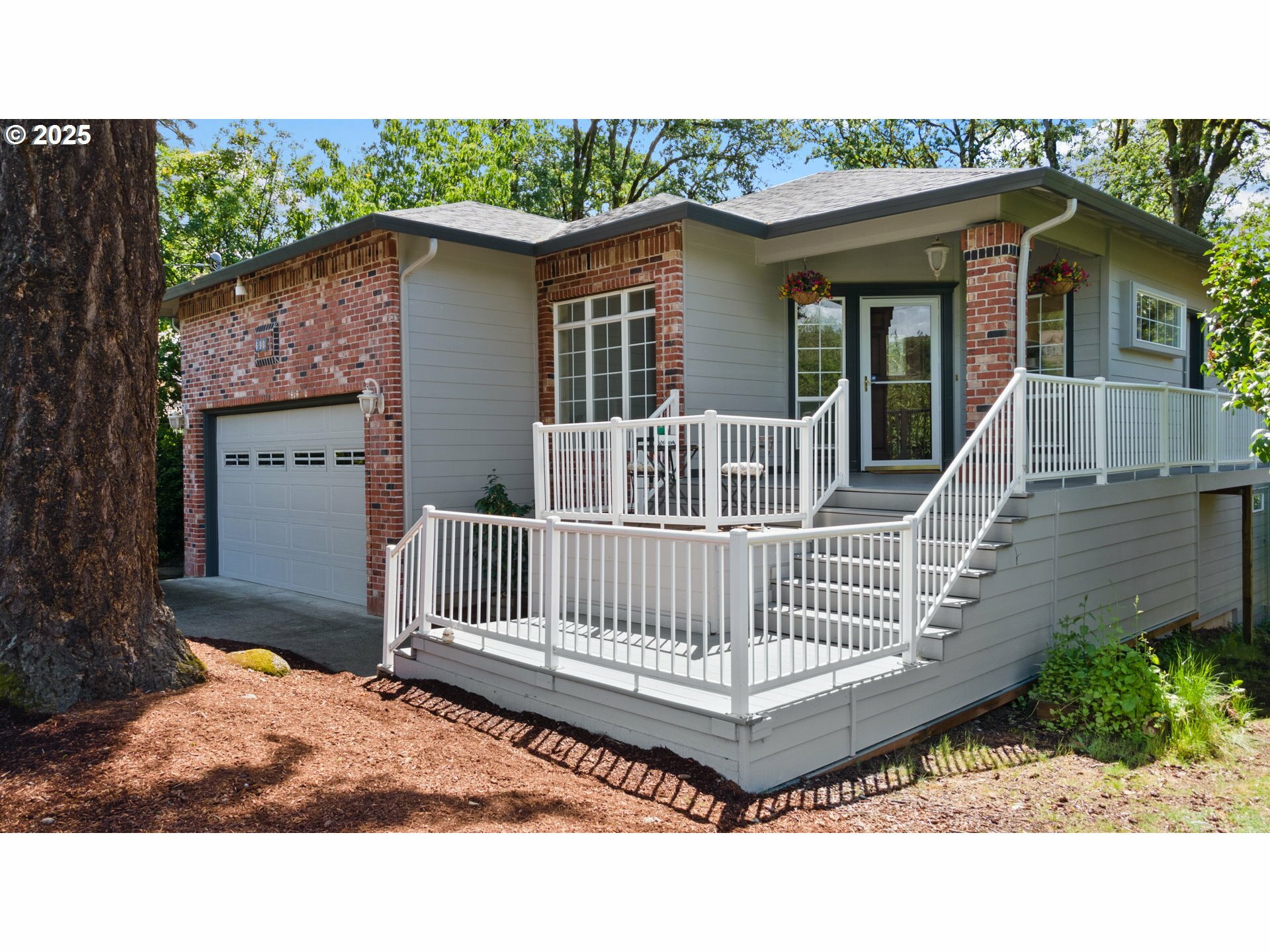 Property Photo: 690 N Shepherd Rd WA 98671