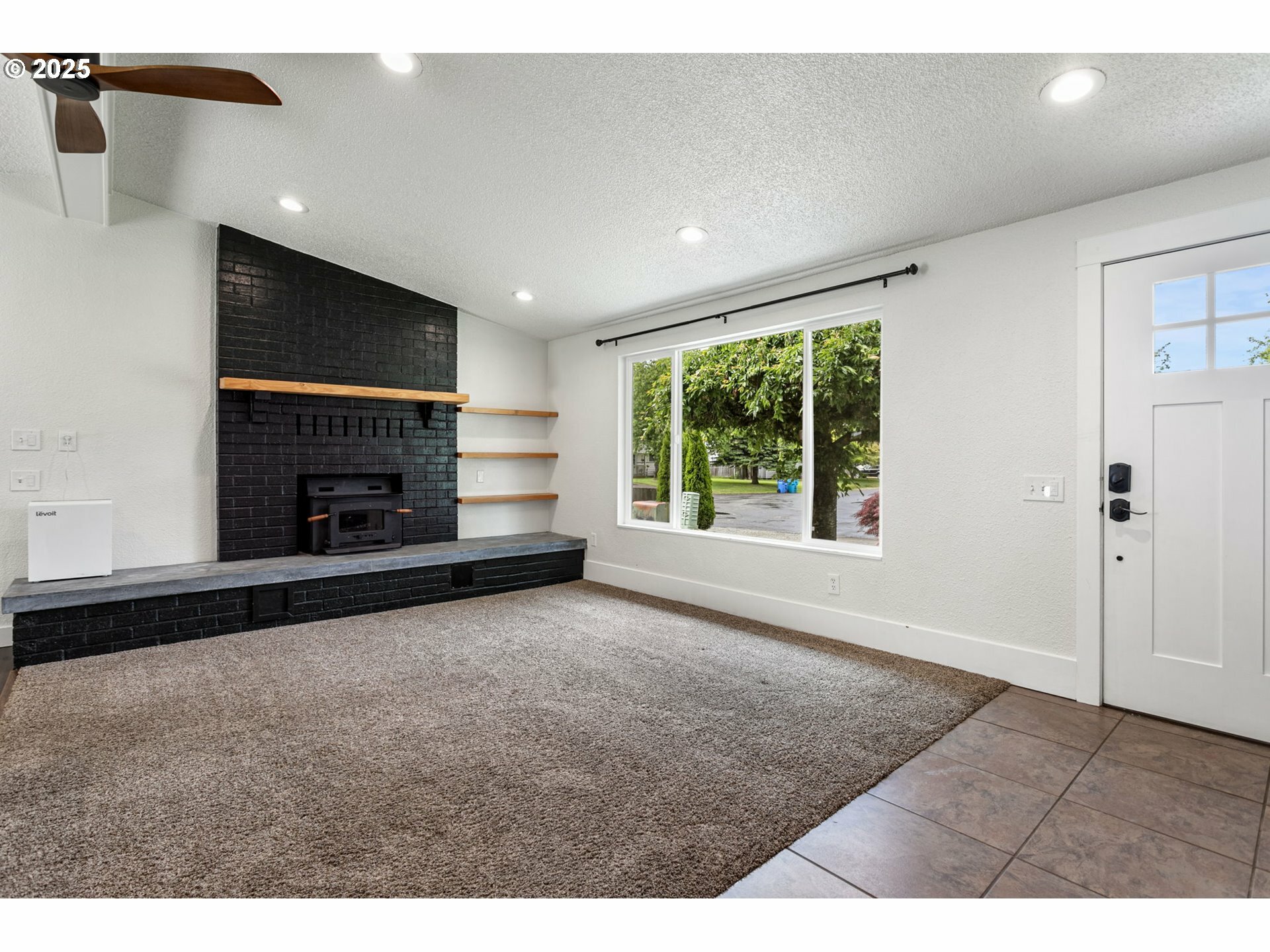 Property Photo: 1817 SW 3rd St WA 98604
