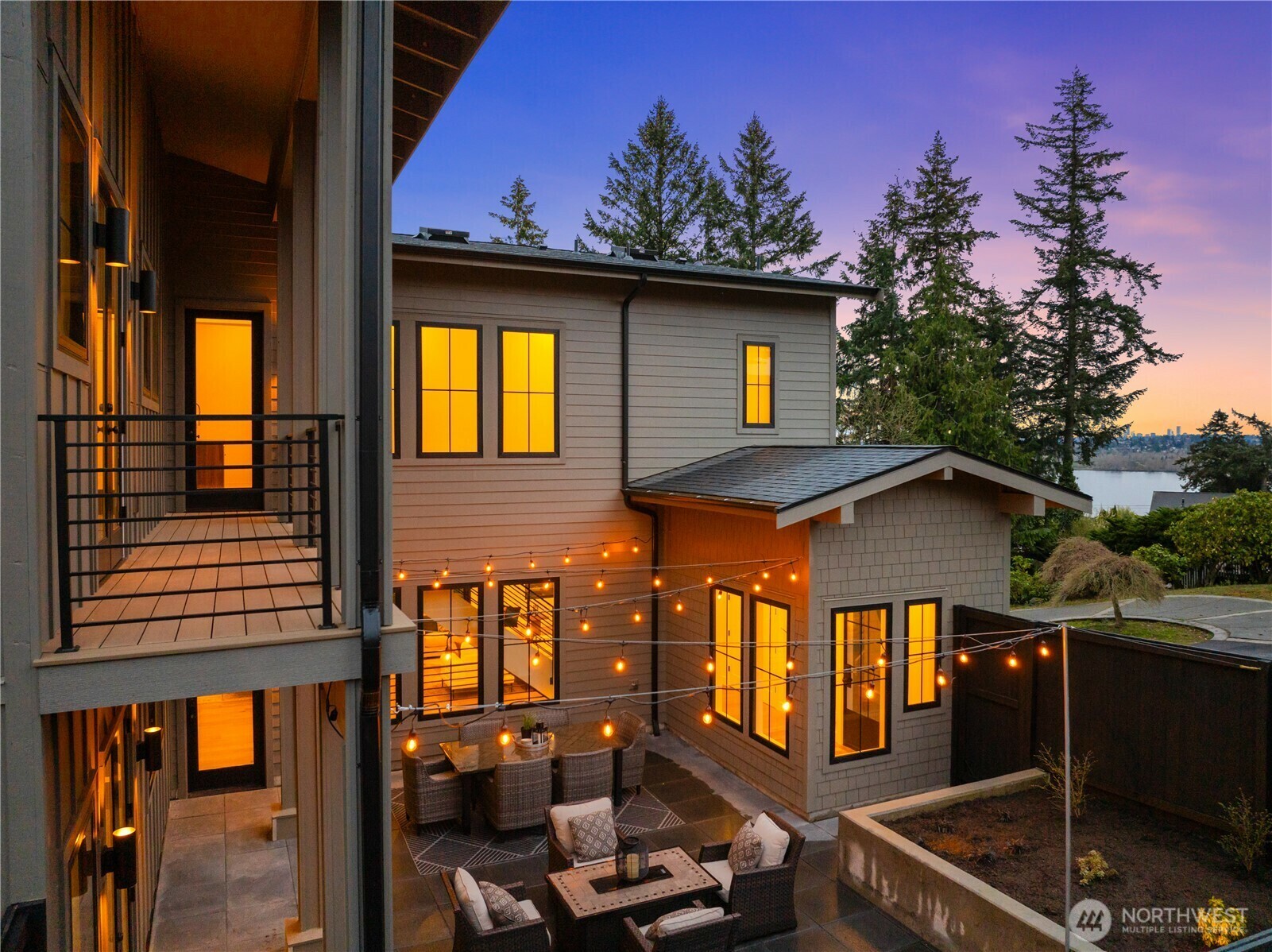 Property Photo: 11028 83rd Avenue NE WA 98034