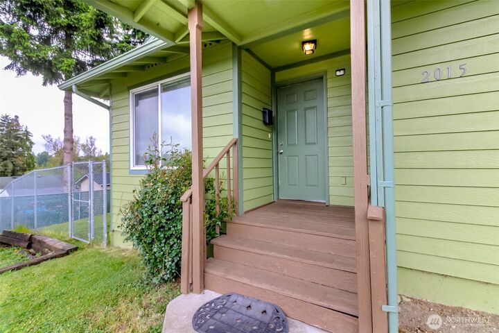 Property Photo:  2015 E Gregory Street  WA 98404 