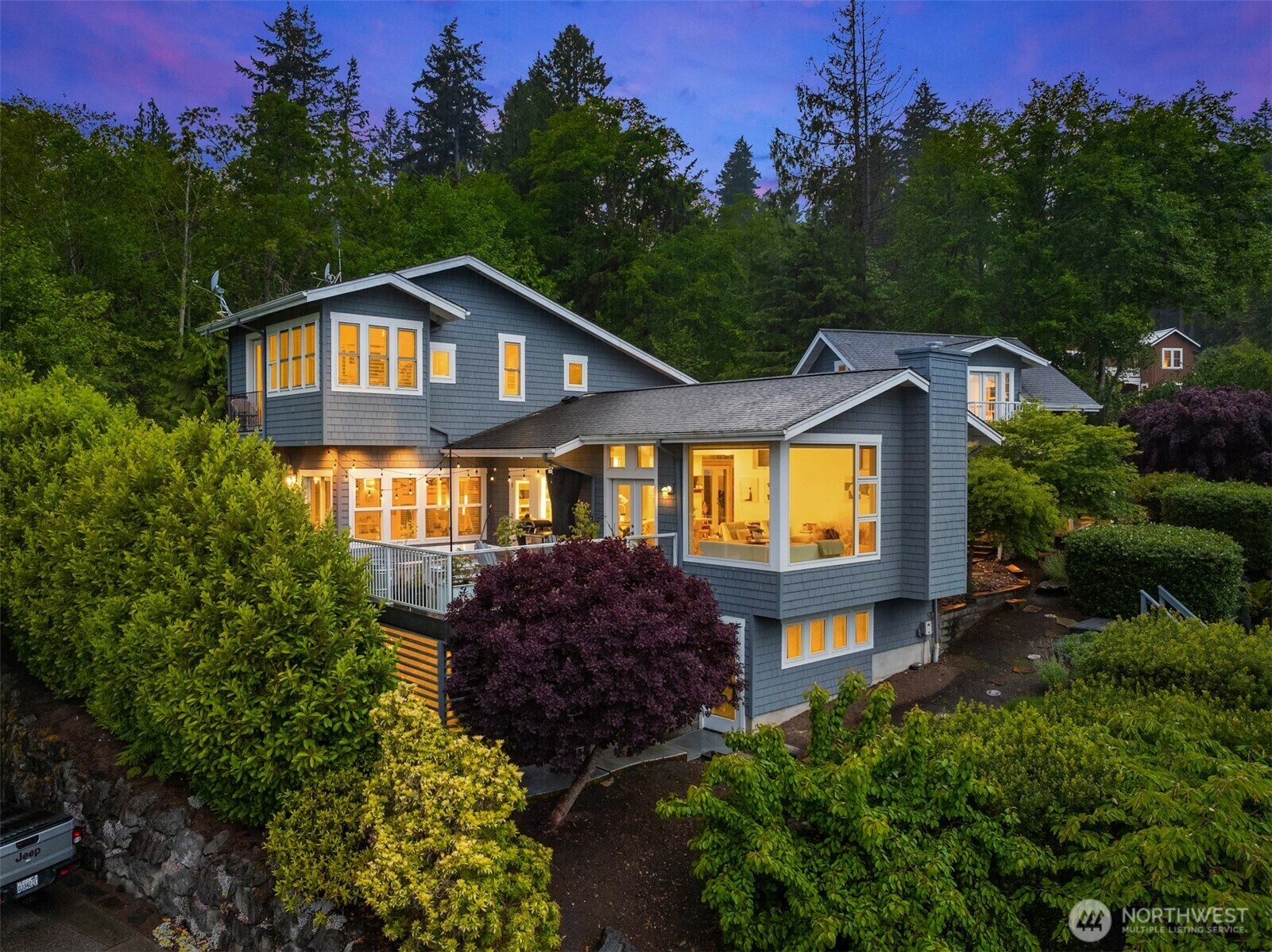 Property Photo:  10555 NE Morning Lane  WA 98110 