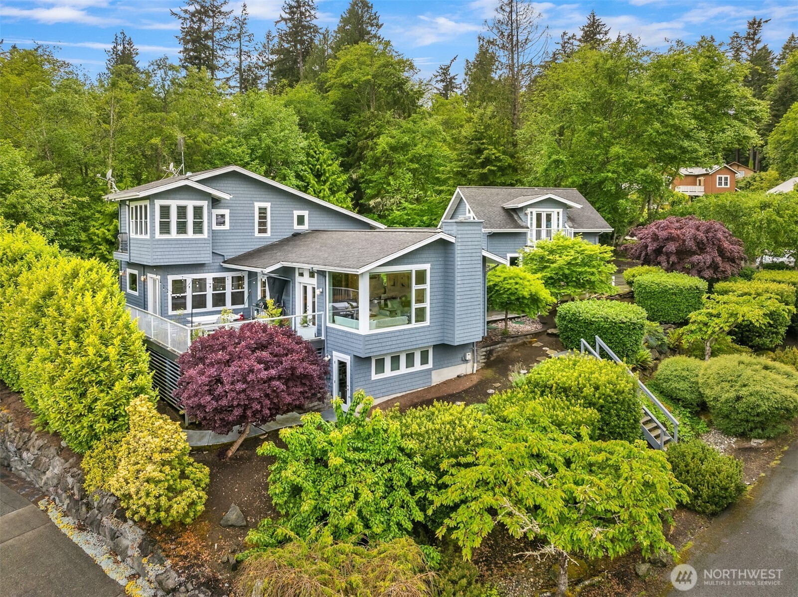 10555 NE Morning Lane  Bainbridge Island WA 98110 photo