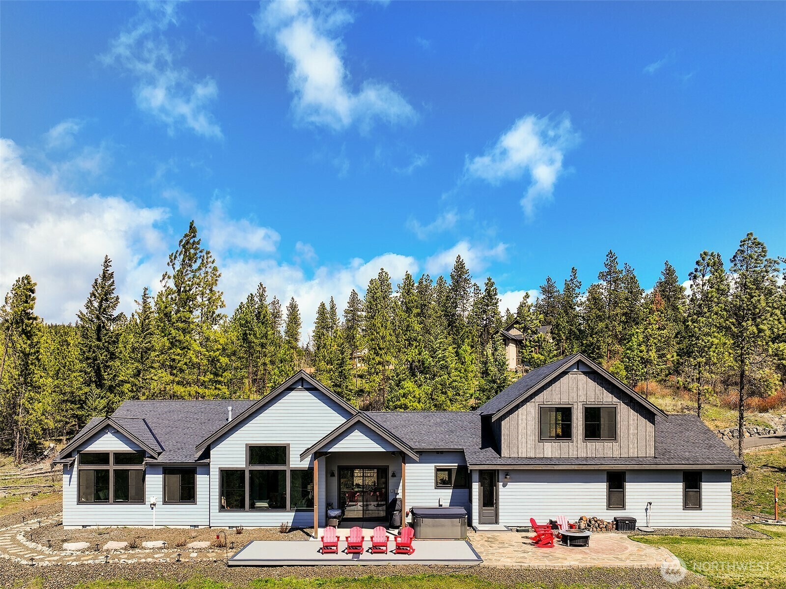 Property Photo: 120 Owl Ridge Drive WA 98922