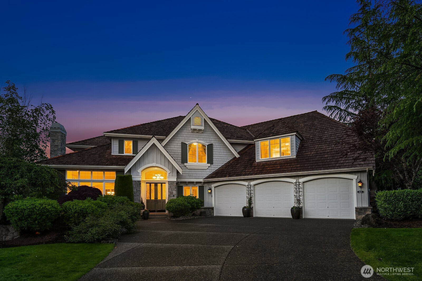 Property Photo:  2420  278th Court SE  WA 98075 