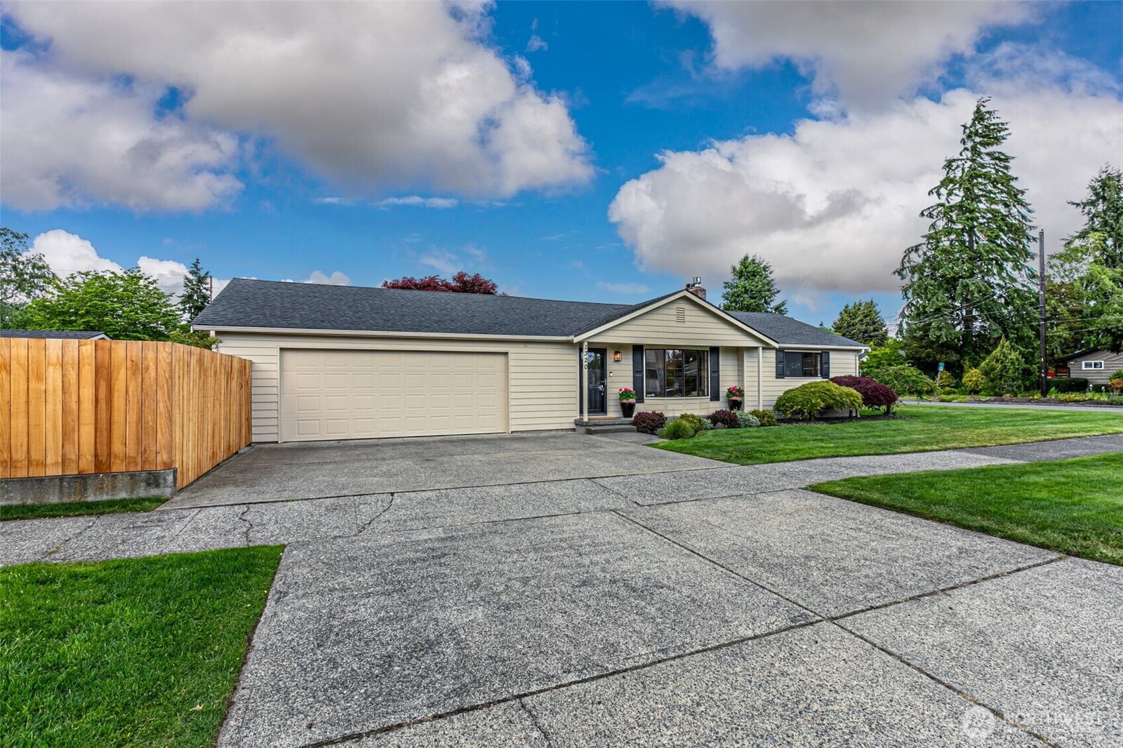 Property Photo:  1320 N Cheyenne Street  WA 98406 