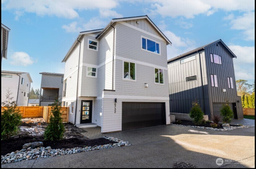 Property Photo: 6734 21st Avenue SW WA 98106