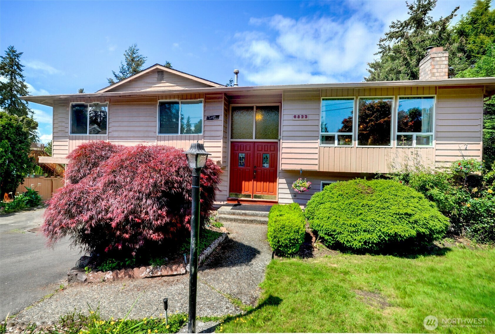 Property Photo: 6822 NE 165th Street WA 98028