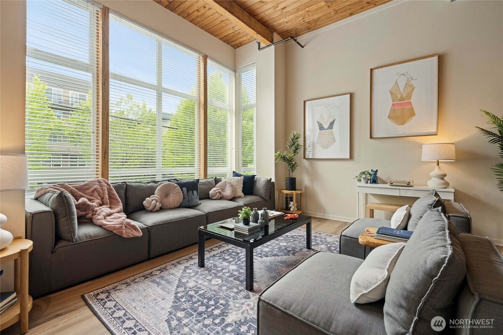 Property Photo: 1812 19th Avenue 205 WA 98122