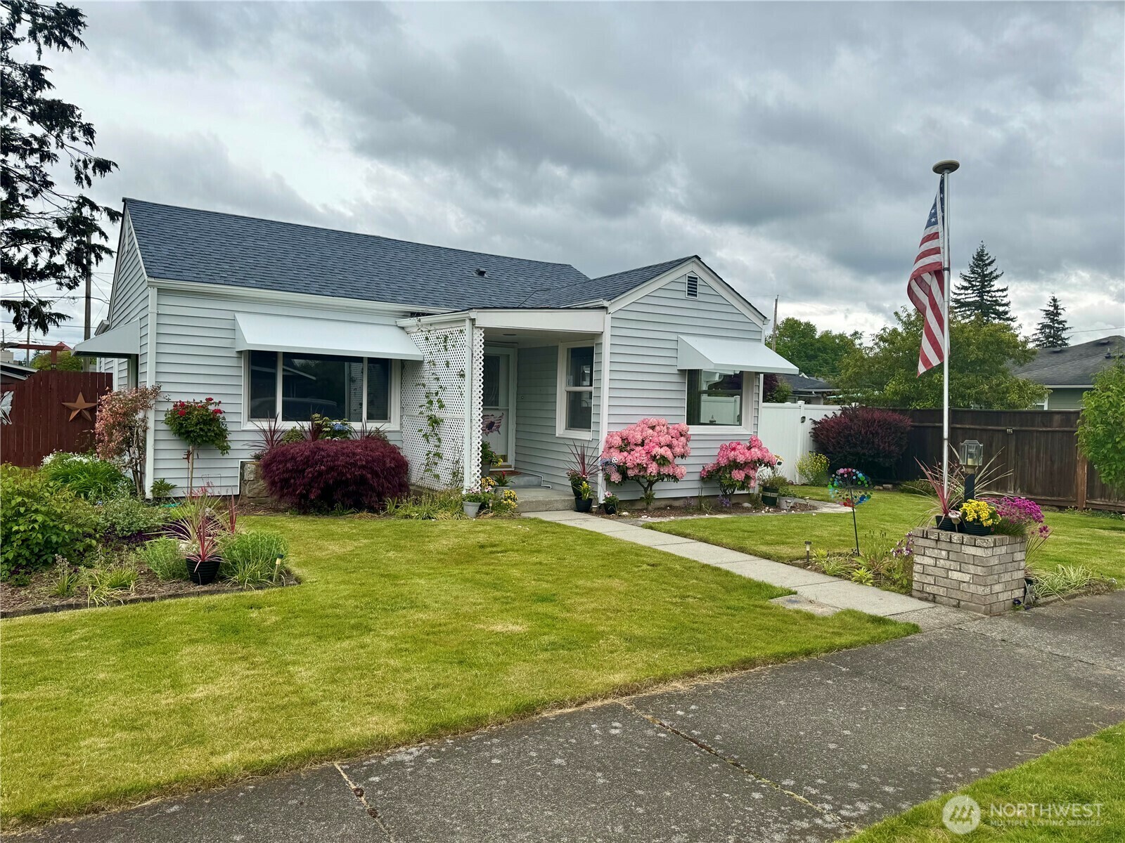 1710  D St  Lynden WA 98264 photo