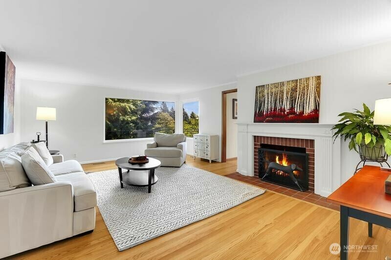 Property Photo: 16524 37th Avenue NE WA 98155