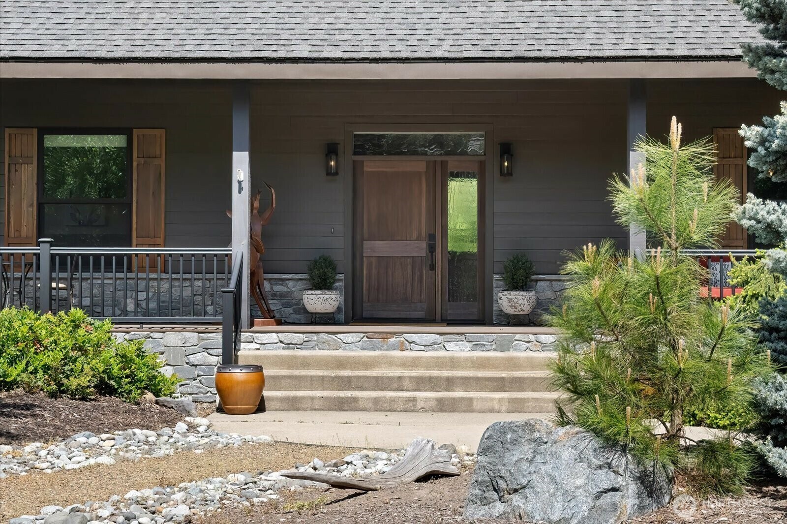Property Photo: 381 Pebble Beach Drive WA 98922