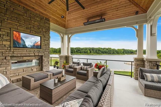Property Photo: 300 N Coats Road MI 48371