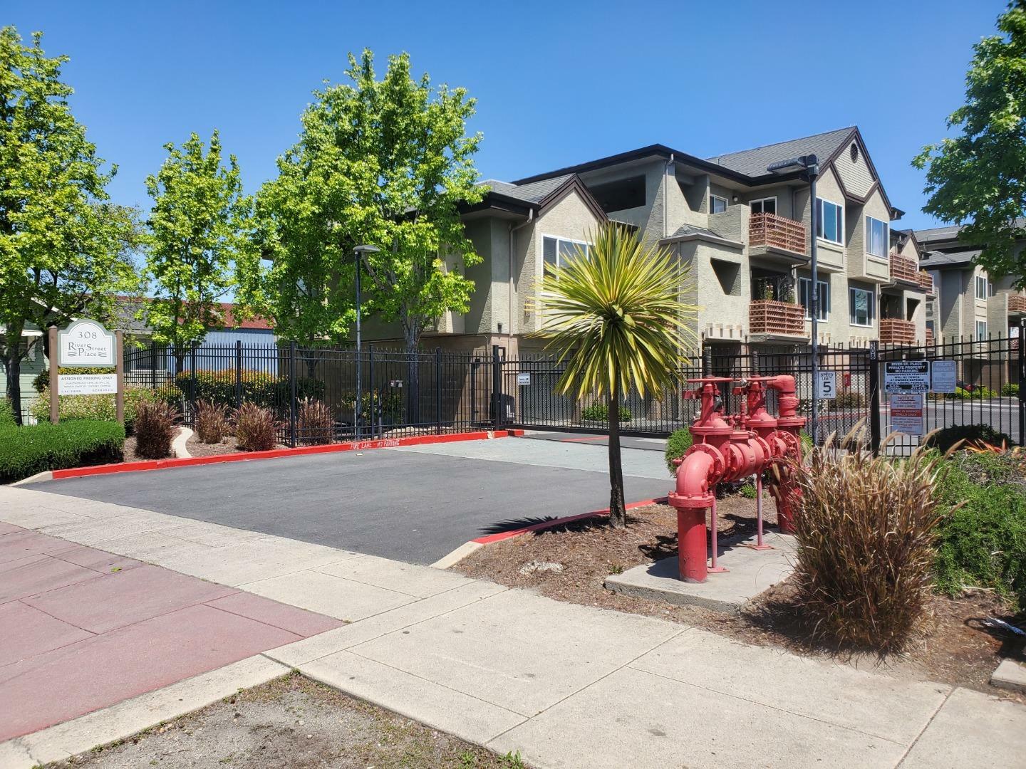 Property Photo: 308 River Street E 33 CA 95060