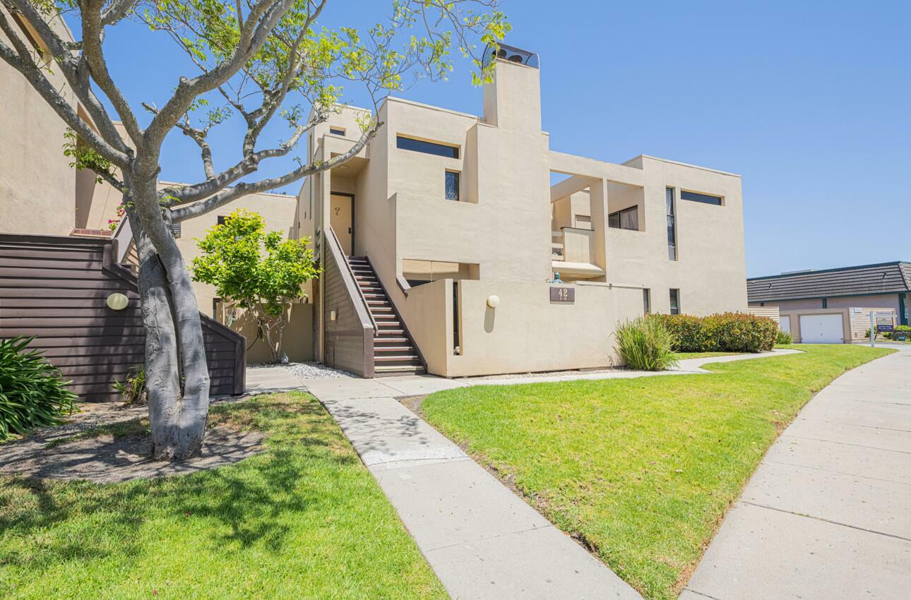 Property Photo:  42 West San Joaquin Street 8  CA 93901 