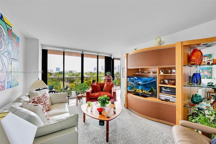 3640 Yacht Club Dr 502  Aventura FL 33180 photo