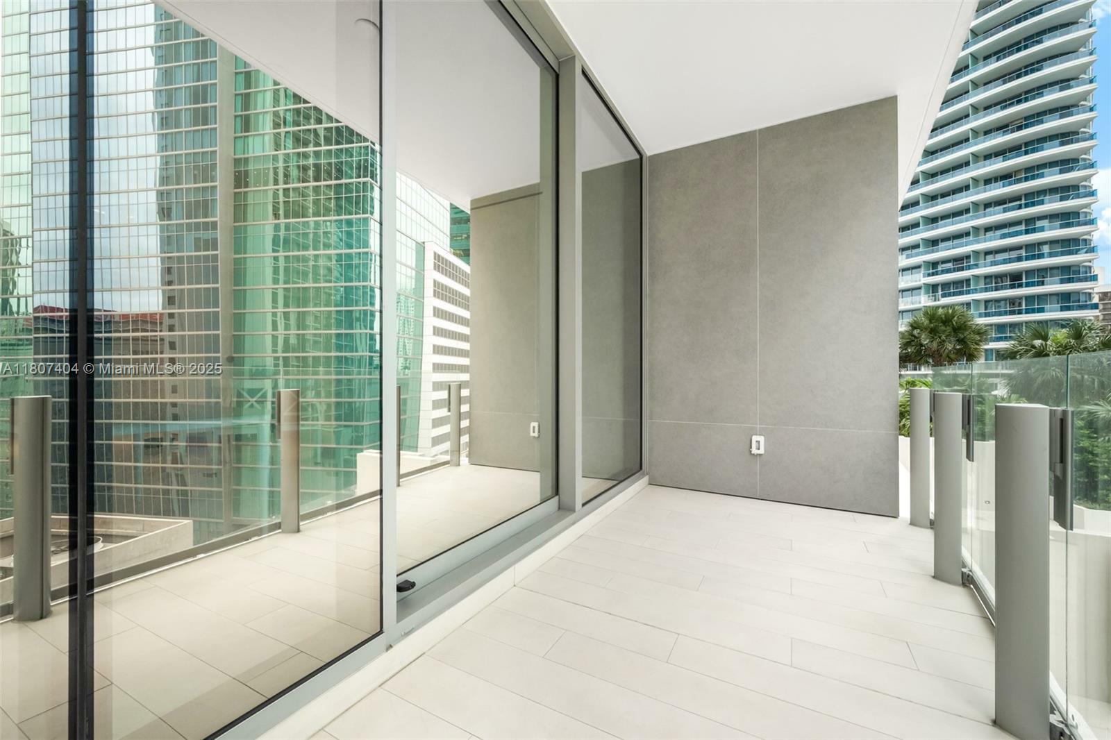 Property Photo:  300 Biscayne Blvd Way 3509  FL 33131 