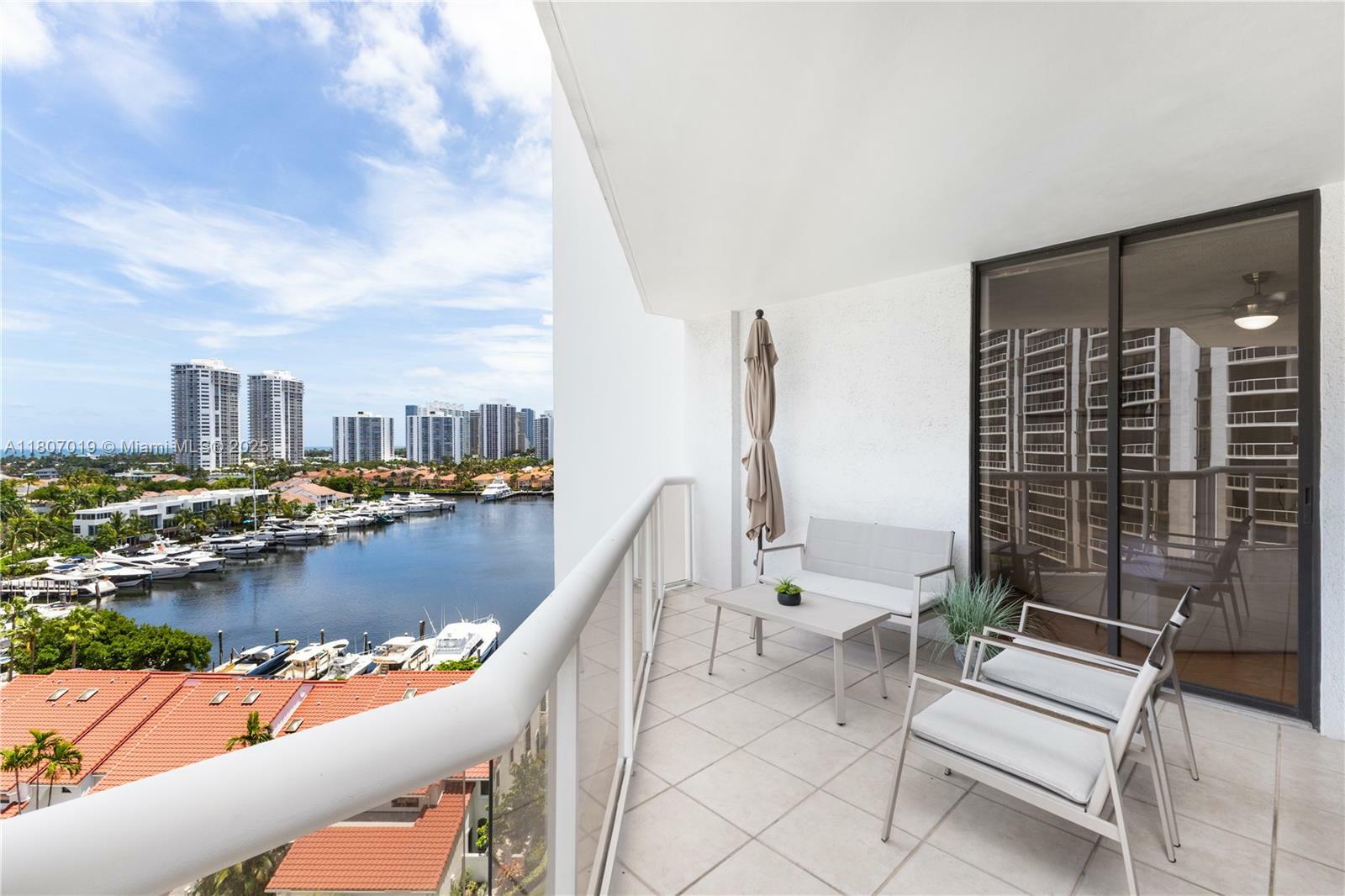 Property Photo:  3610 Yacht Club Dr 1005  FL 33180 