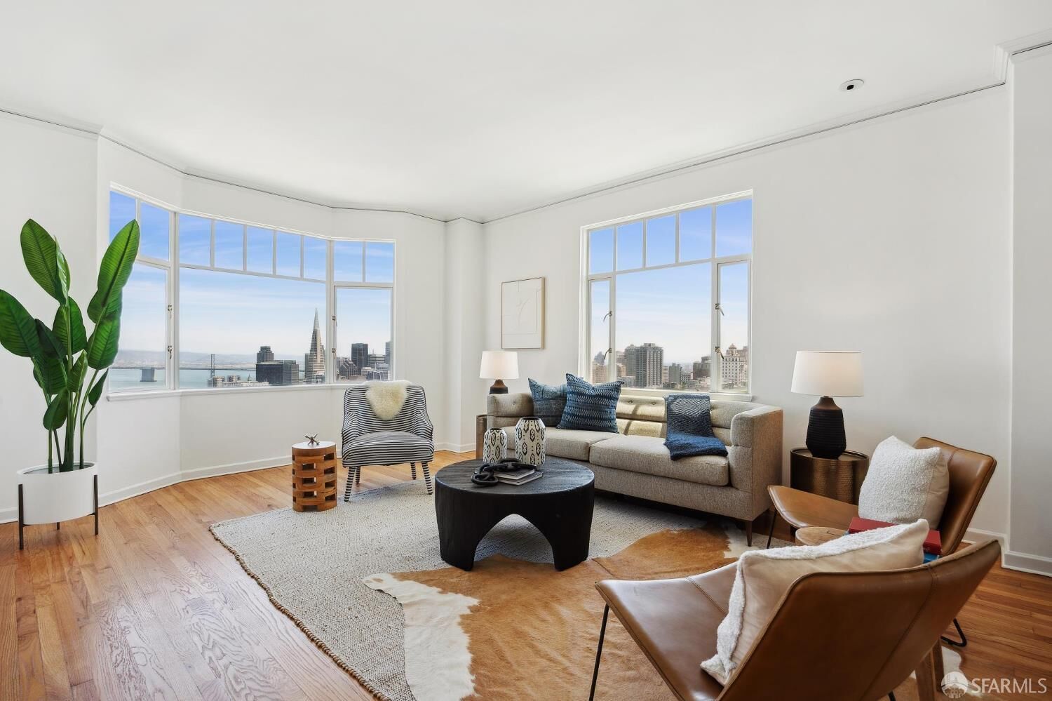 Property Photo: 1101 Green Street 1402 CA 94109