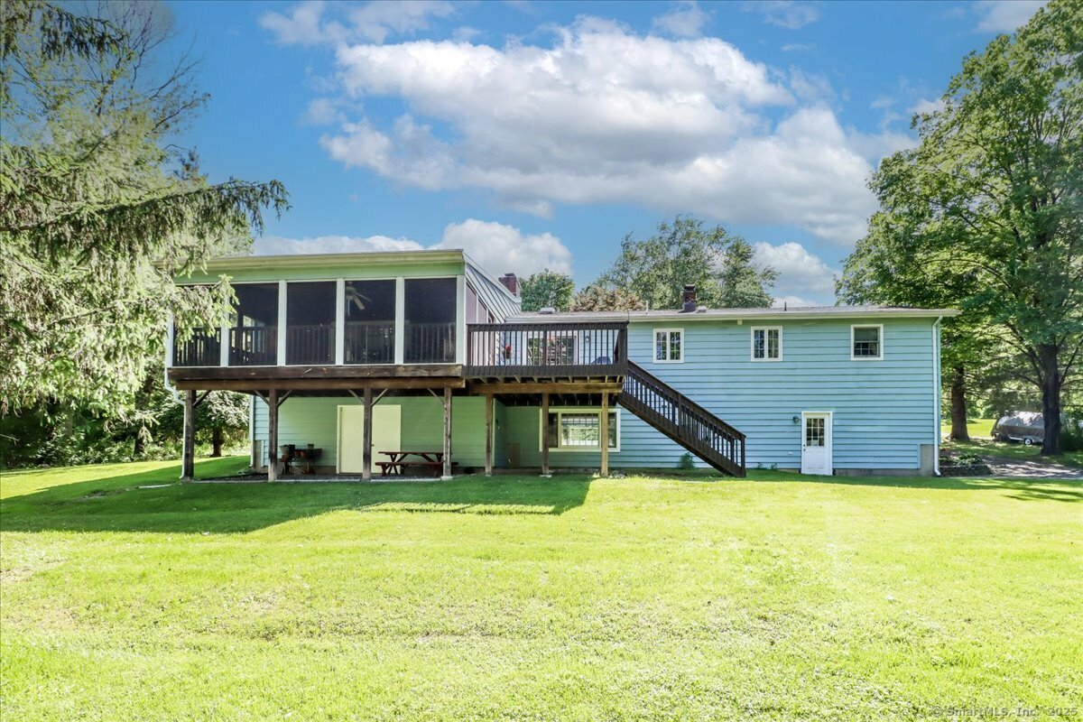 Property Photo: 8 Prospect Court CT 06804