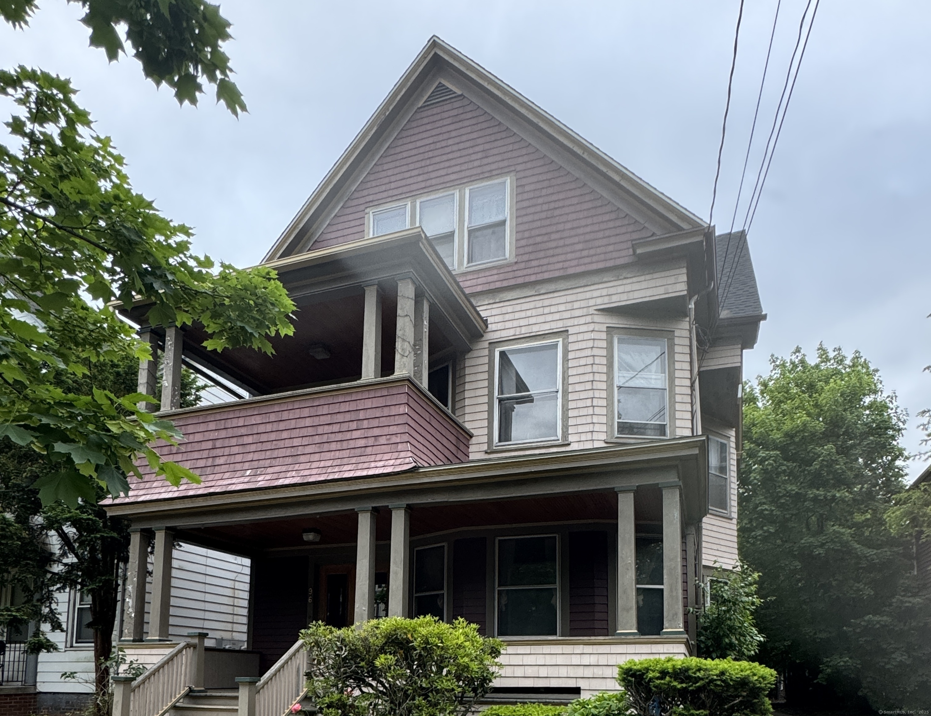 Property Photo:  96 Hubinger Street  CT 06511 