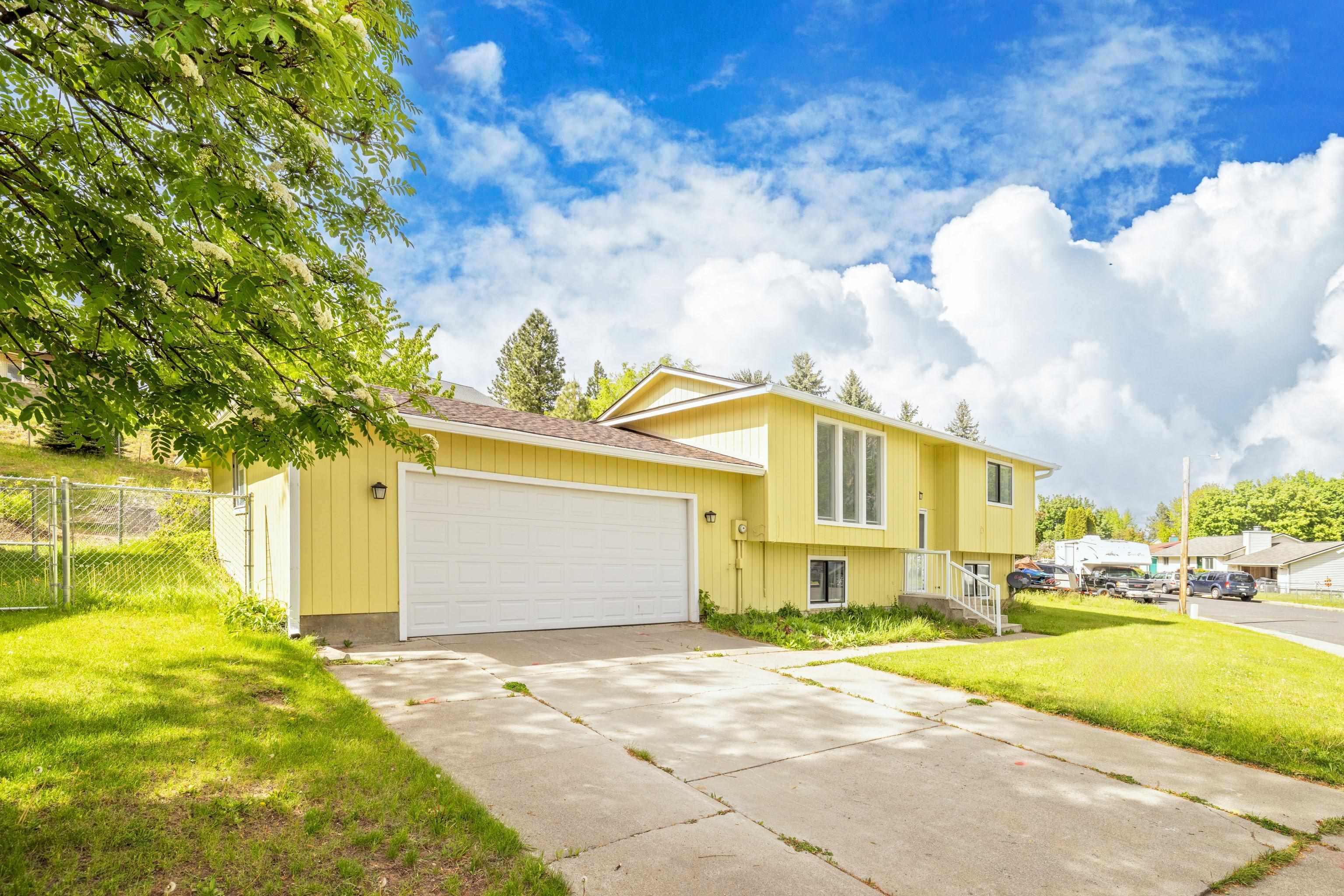 Property Photo: 520 Scenic Heights WA 99004