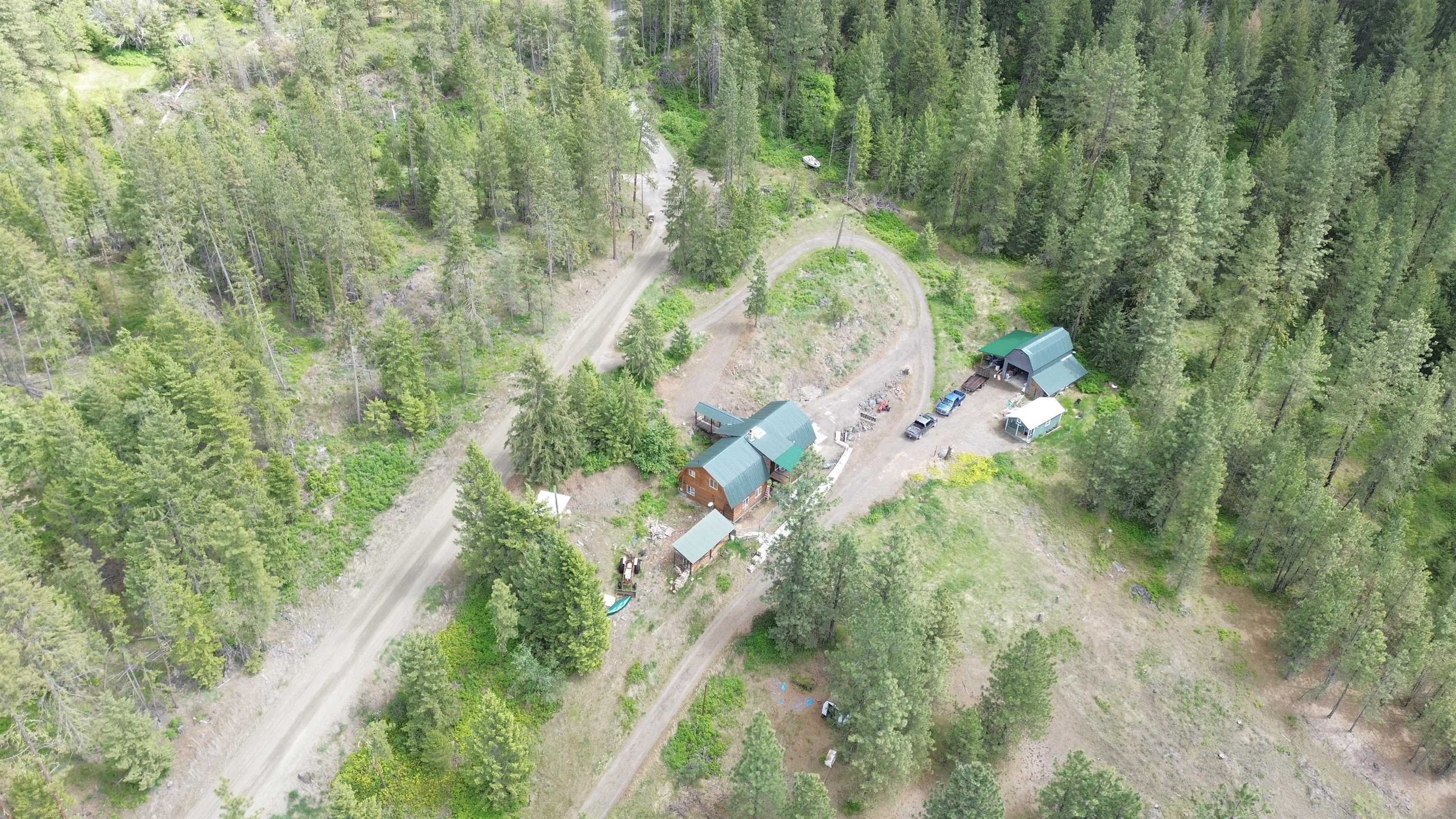 Property Photo: 2010 Clemons Rd WA 99167
