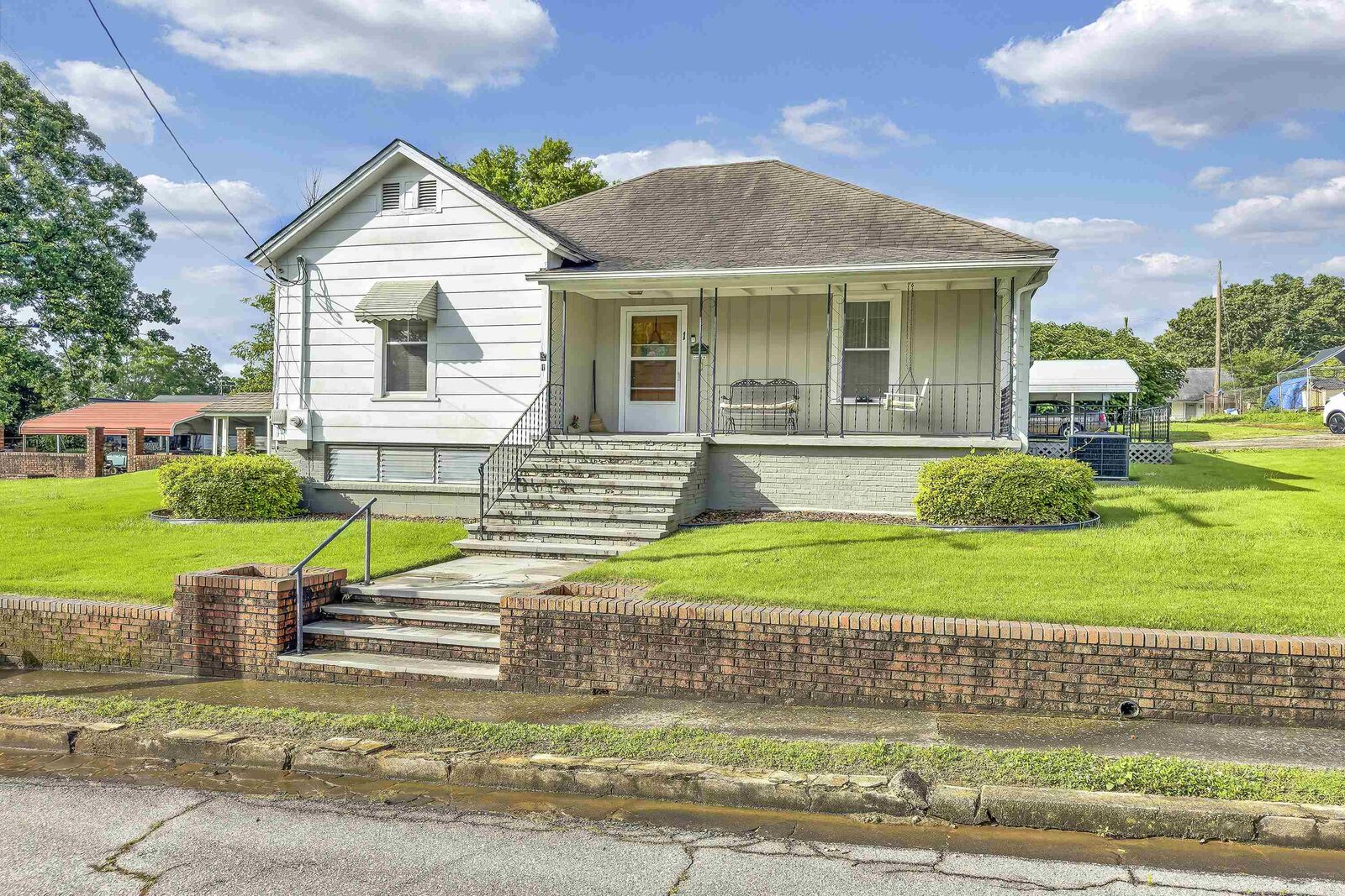 Property Photo:  1 Robinsview Lane  SC 29301 