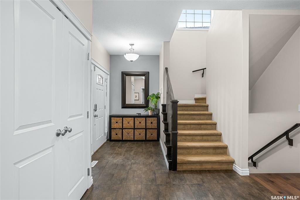 Property Photo:  118 Lucyk Crescent  SK S7W 0E9 