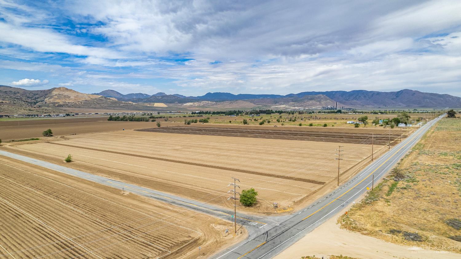 0 Highline - Lot 5  Tehachapi CA 93561 photo
