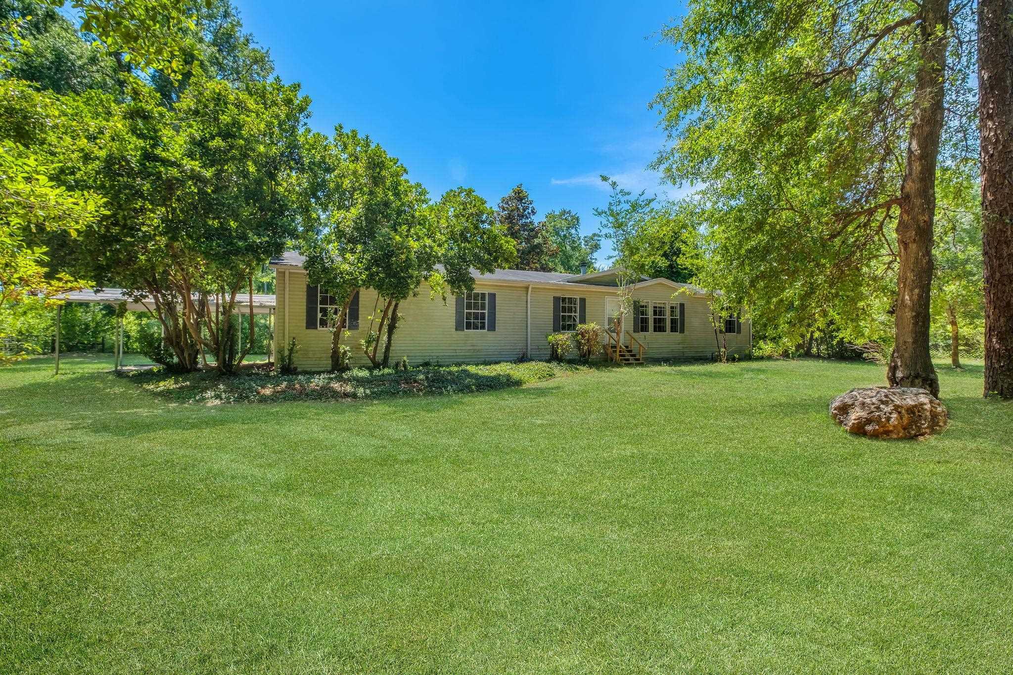 Property Photo: 120 Wildflower Lane FL 32327