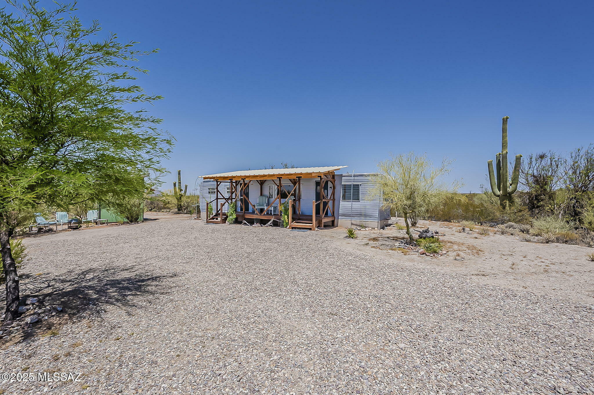 Property Photo: 44086 E Avenida Dois Gatos AZ 85739