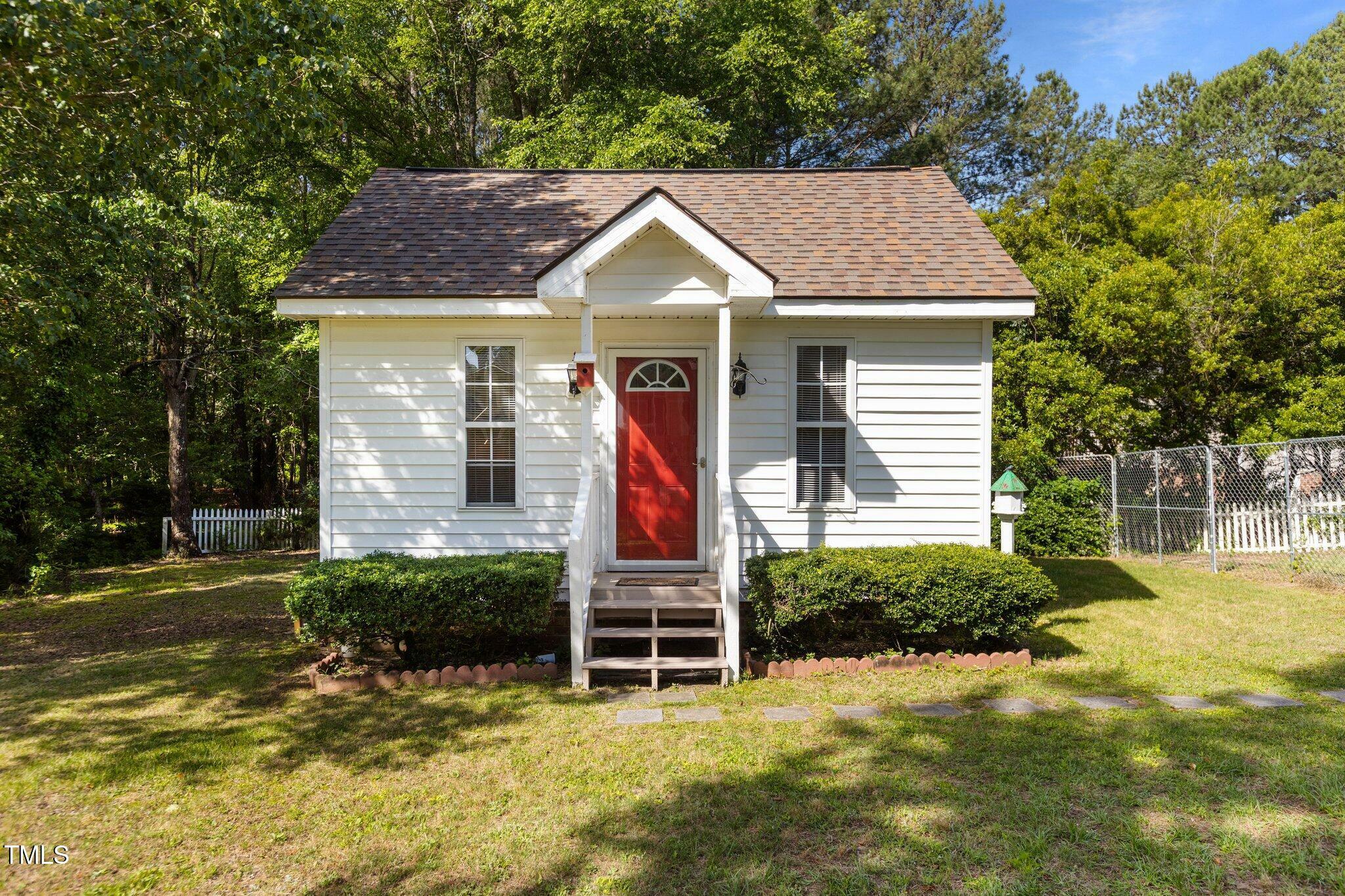 Property Photo: 624 Powhatan Drive NC 27526