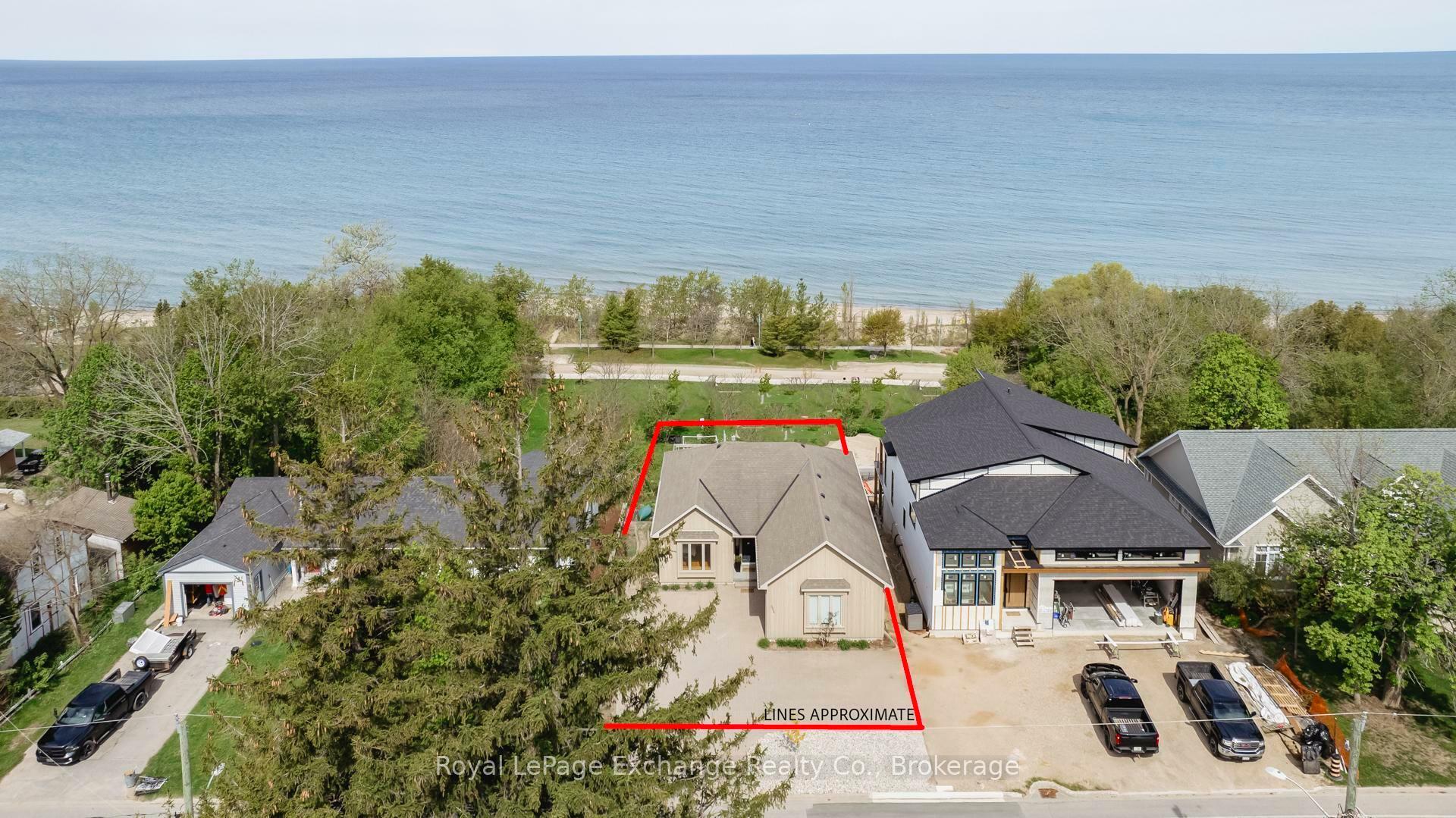 Property Photo: 554 Huron Terrace ON N2Z 2H5