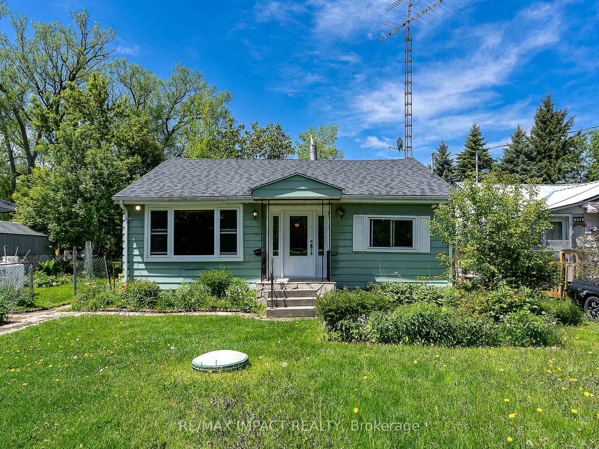 Property Photo: 5372 Young Street ON K0K 2H0