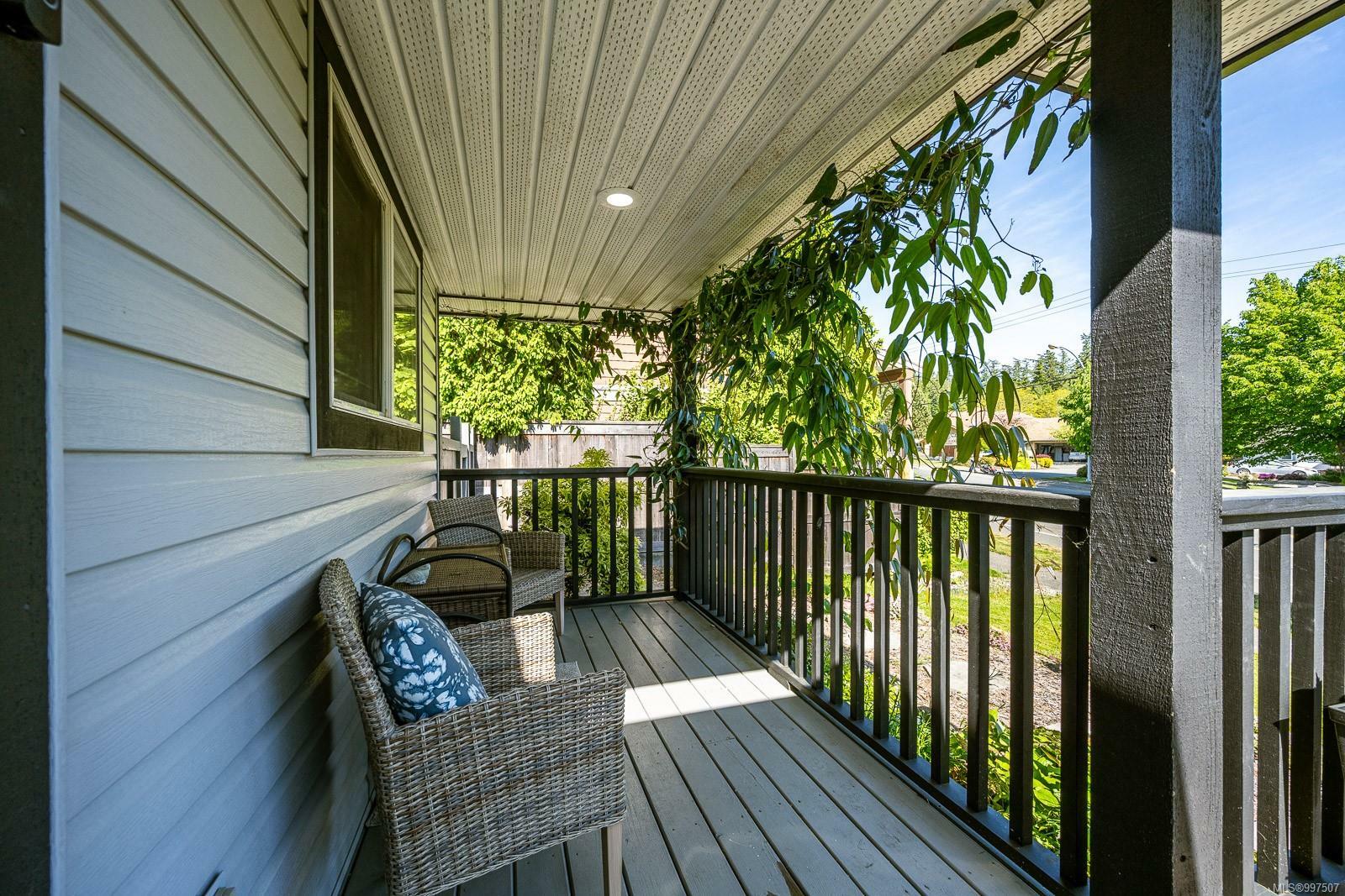 Property Photo: 1237 Guthrie Rd BC V9M 3Y5